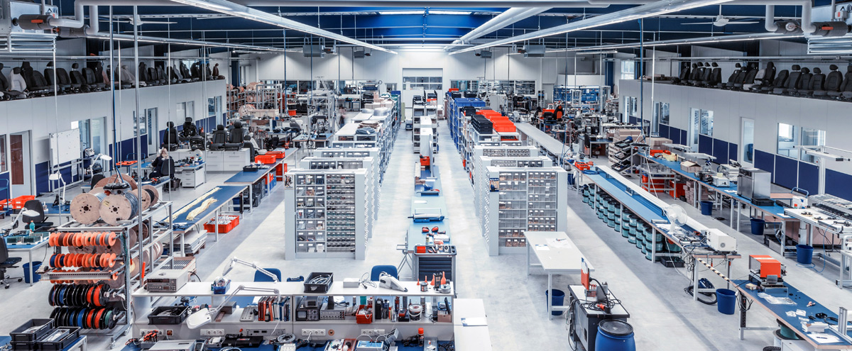 Produktionshalle von Stankowitz Testequipment GmbH in Diepholz
